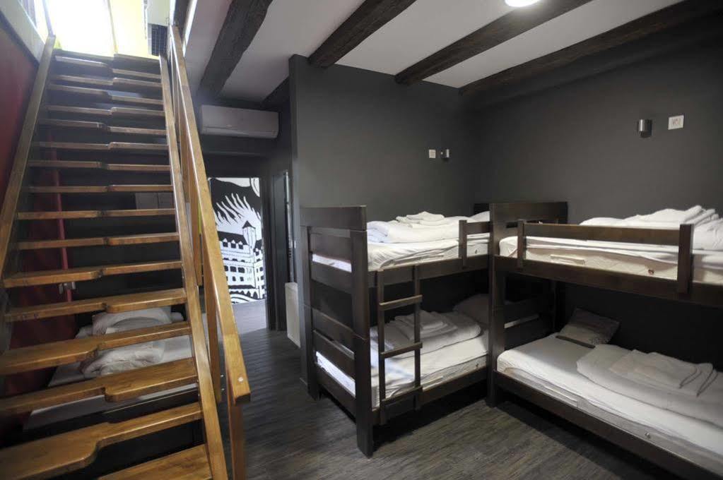 Das Hostel Риека Экстерьер фото